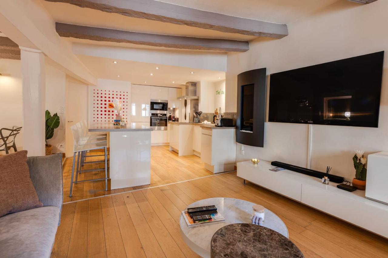La Tour Du Lac - Beautiful Apartment In The Heart Of Annecy Bagian luar foto